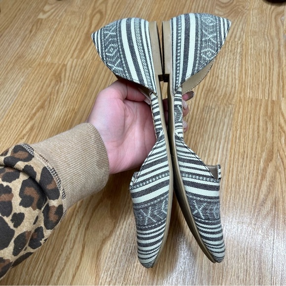 Restricted Buckle Dorsay Aztec Canvas Fabric Bohemian Pointed Toe Flats Size 10 - Picture 8 of 13